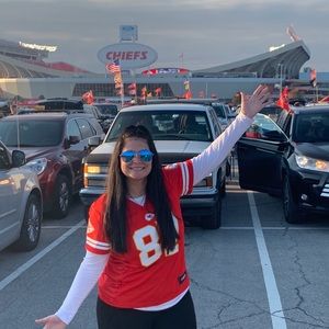 Meet your Posher, Caitlin